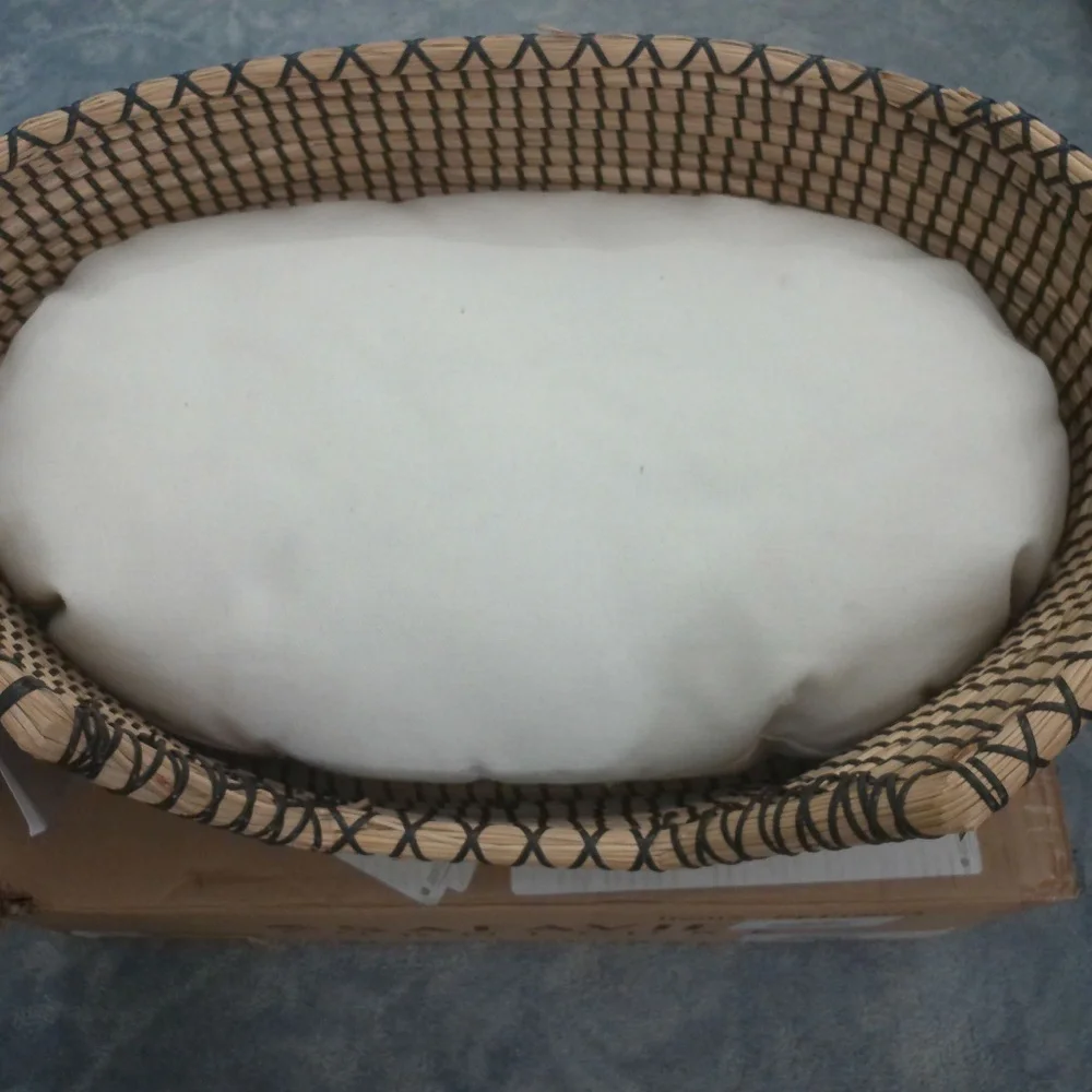 SAFAVIEH INDOOR CAT BED NATURAL COLOR 19.7